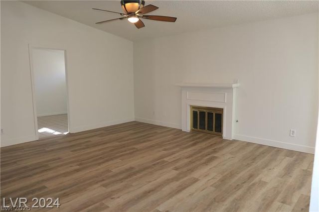 3335 Racquet Street, Las Vegas, NV 89121