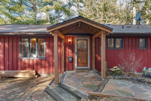 N8432 Valley Drive, Wisconsin Dells, WI 53965