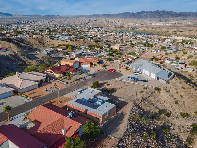 1861 Arcadia Bay, Bullhead City, AZ 86442