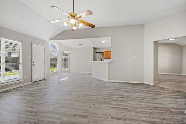 9478 Carmalee Street, Houston, TX 77075