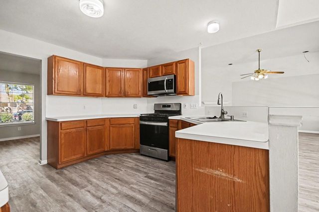 9478 Carmalee Street, Houston, TX 77075