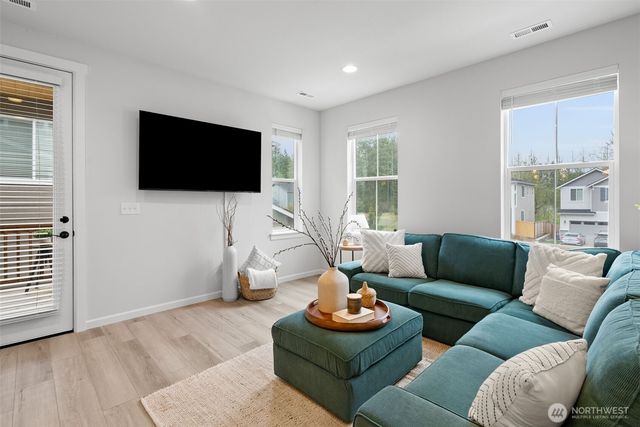 6468 Halyard Circle SE, Port Orchard, WA 98367
