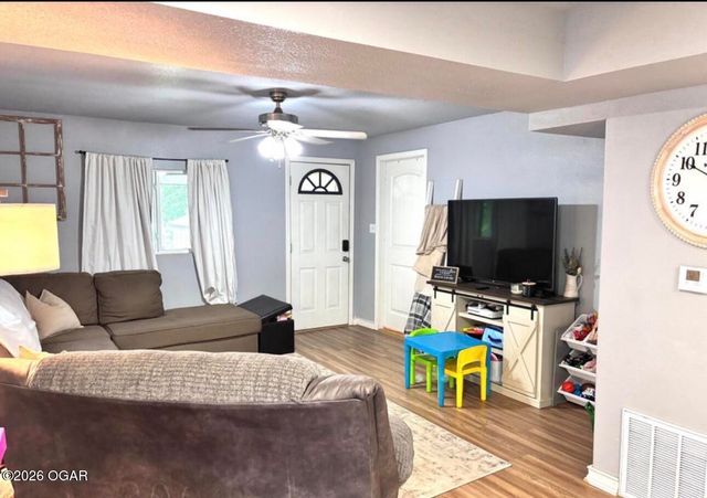 204 2nd St Street, Sarcoxie, MO 64862