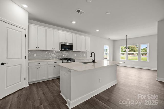 4013 Grommet Court, Matthews, NC 28105