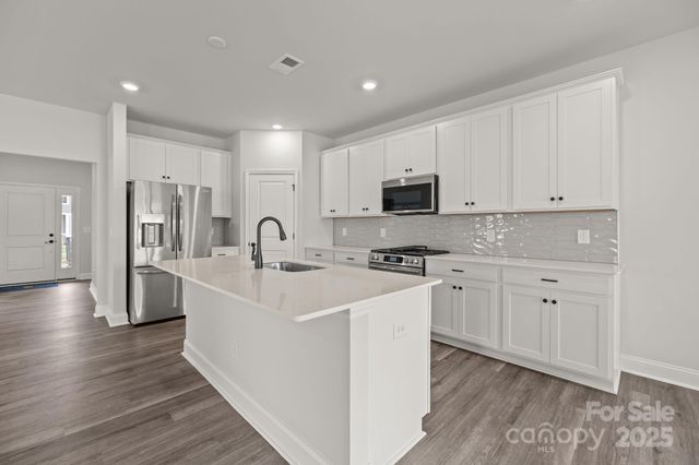 4013 Grommet Court, Matthews, NC 28105