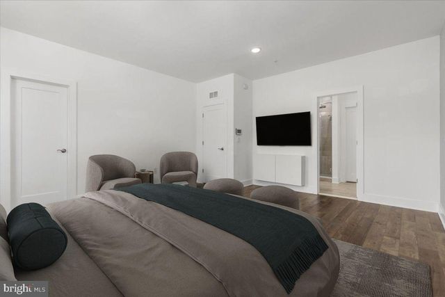 44824 TIVERTON SQ, Ashburn, VA 20147