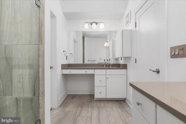 44824 TIVERTON SQ, Ashburn, VA 20147