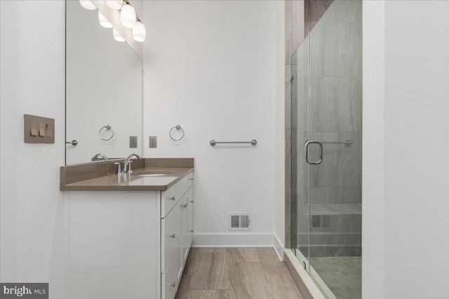 44824 TIVERTON SQ, Ashburn, VA 20147