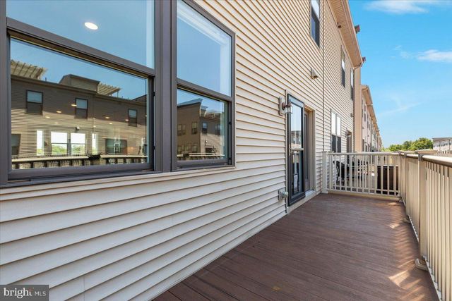44824 TIVERTON SQ, Ashburn, VA 20147