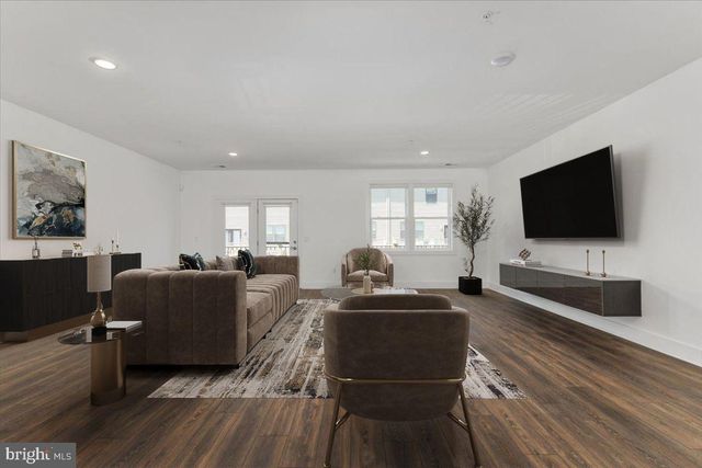 44824 TIVERTON SQ, Ashburn, VA 20147