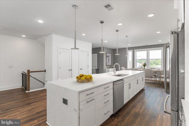 44824 TIVERTON SQ, Ashburn, VA 20147