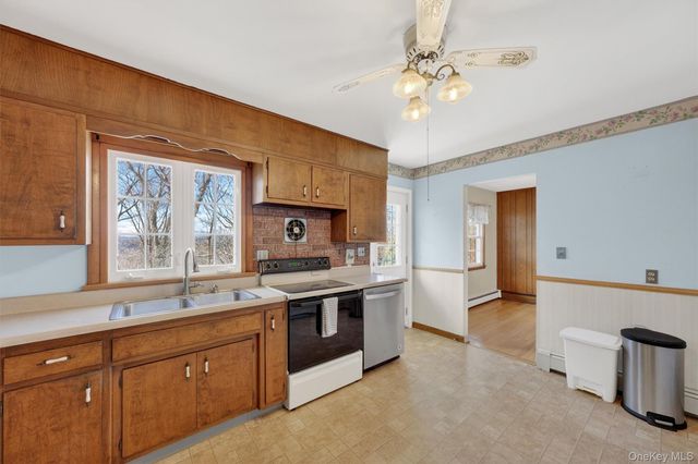 34 Lindy Drive, Carmel, NY 10512