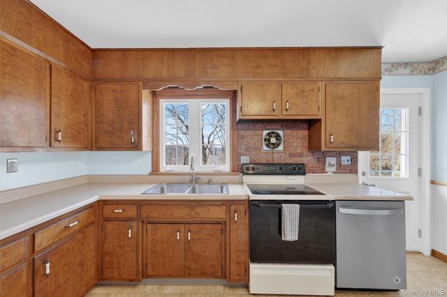 34 Lindy Drive, Carmel, NY 10512