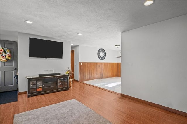 180 Highland Street, Cranston, RI 02920