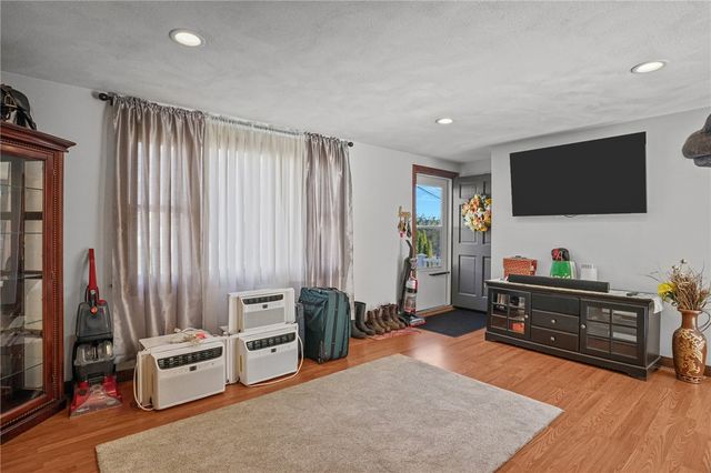 180 Highland Street, Cranston, RI 02920