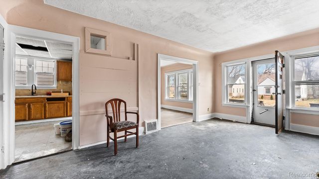 19471 Dwyer Street, Detroit, MI 48234