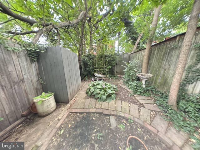 431 5TH ST NE, Washington, DC 20002