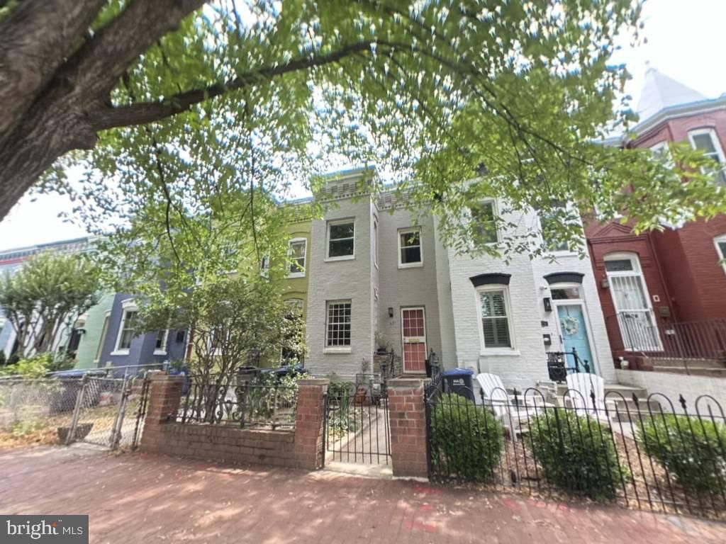 431 5TH ST NE, Washington, DC 20002