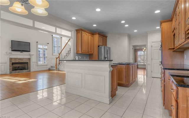 1621 Water View CIR, Chesapeake, VA 23322