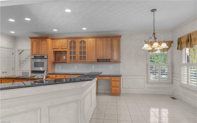 1621 Water View CIR, Chesapeake, VA 23322