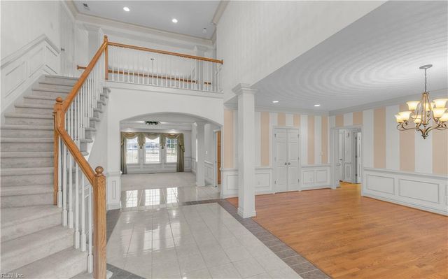 1621 Water View CIR, Chesapeake, VA 23322