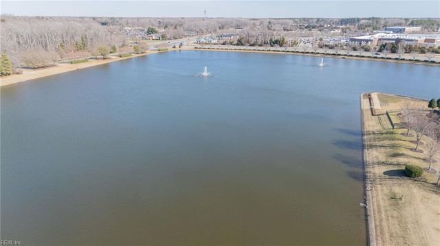 1621 Water View CIR, Chesapeake, VA 23322