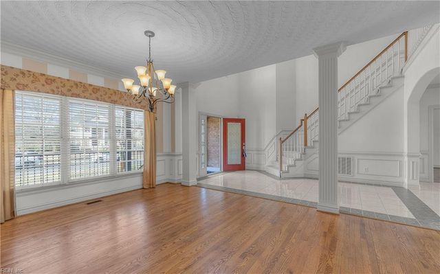 1621 Water View CIR, Chesapeake, VA 23322