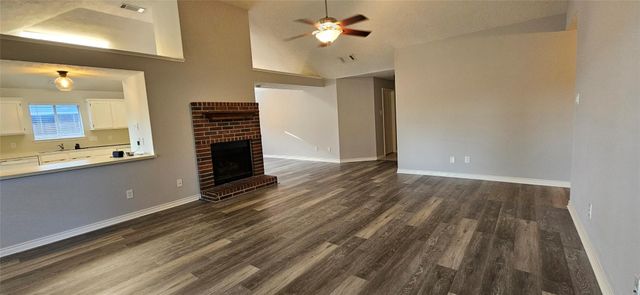 4027 Avanti Drive, Pearland, TX 77584