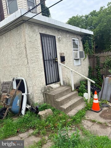 2117 W HUNTING PARK AVE, Philadelphia, PA 19140