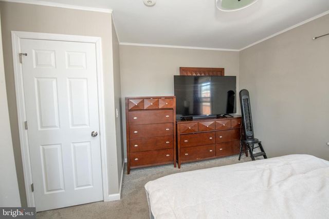 802 W FRONT ST, Florence, NJ 08518