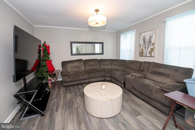 802 W FRONT ST, Florence, NJ 08518