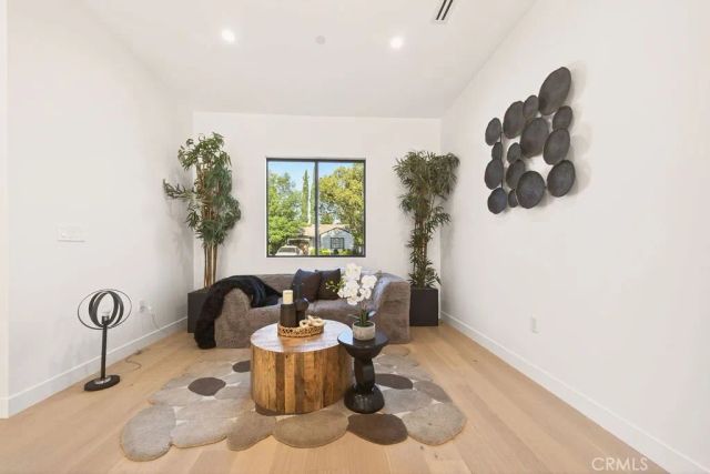 5940 Shoshone, Encino, CA 91316