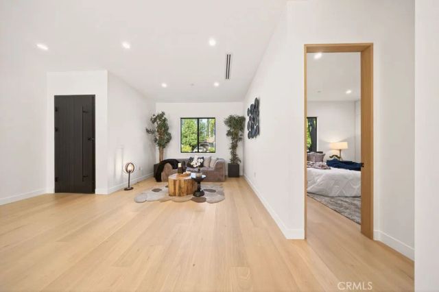 5940 Shoshone, Encino, CA 91316