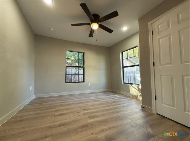 507 Harbour Avenue, Killeen, TX 76541