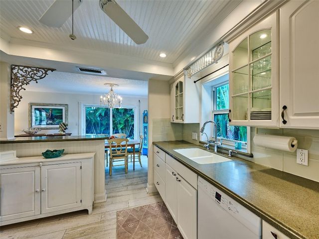 3220 Oleander Way, Lauderdale-By-The-Sea, Pompano Beach, FL 33062
