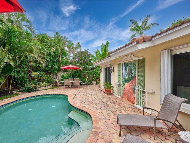 3220 Oleander Way, Lauderdale-By-The-Sea, Pompano Beach, FL 33062