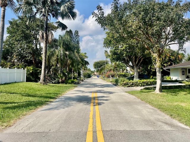 3220 Oleander Way, Lauderdale-By-The-Sea, Pompano Beach, FL 33062