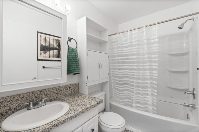 300 E Ivy Street, Hanford, CA 93230