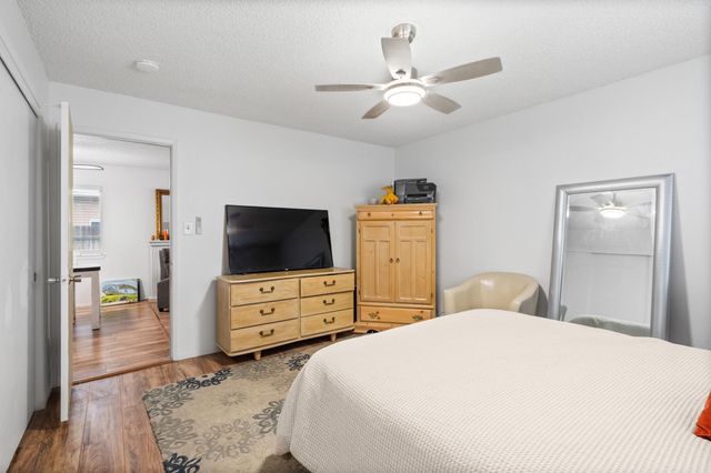 300 E Ivy Street, Hanford, CA 93230