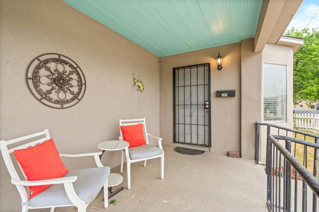 300 E Ivy Street, Hanford, CA 93230