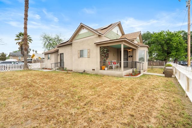300 E Ivy Street, Hanford, CA 93230