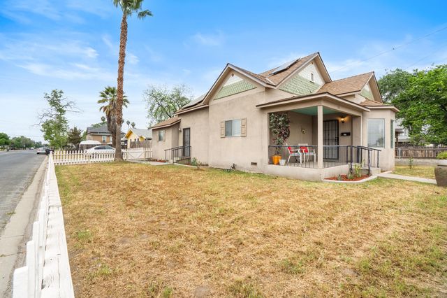 300 E Ivy Street, Hanford, CA 93230
