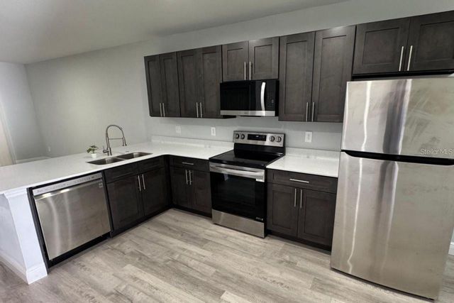 985 NW 57TH COURT 985, Ocala, FL 34482