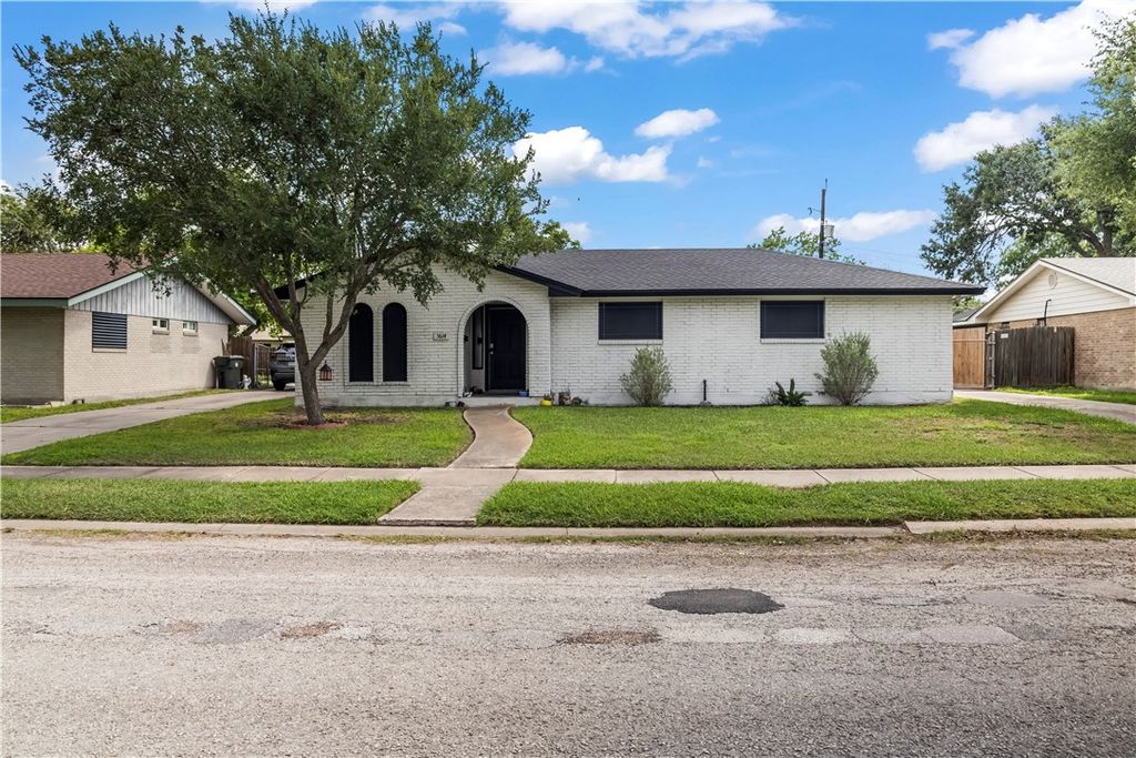 3614 Capri Dr, Corpus Christi, TX 78415