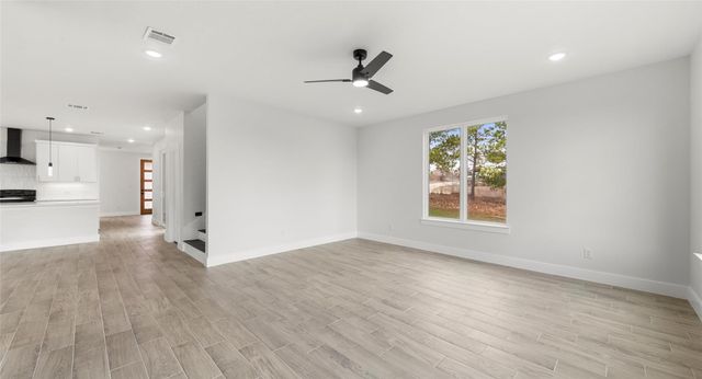 103 Onini CT, Bastrop, TX 78602