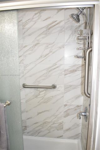 8861 Sunrise Lakes Blvd 305, Sunrise, FL 33322