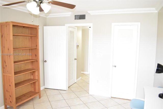 8861 Sunrise Lakes Blvd 305, Sunrise, FL 33322