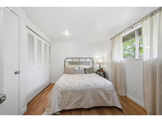 823 W QUINALT St, Springfield, OR 97477