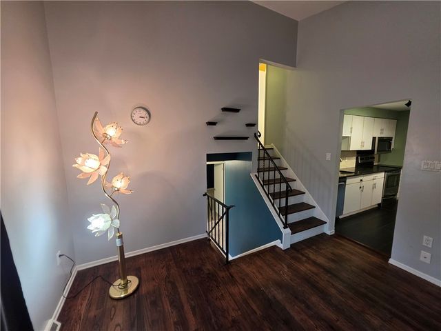 106 Larchwood Dr, Wilkins Twp, PA 15145