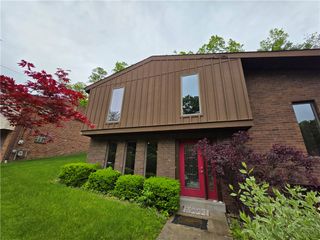 106 Larchwood Dr, Wilkins Twp, PA 15145